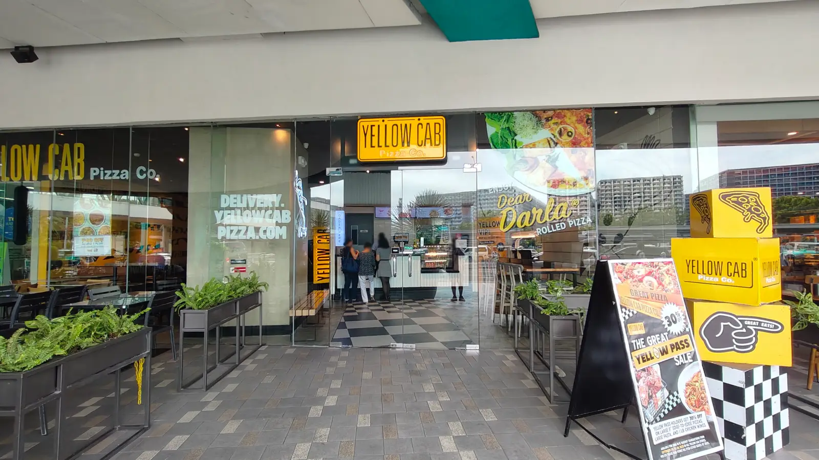 YELLOW CAB in SM Mall of Asia